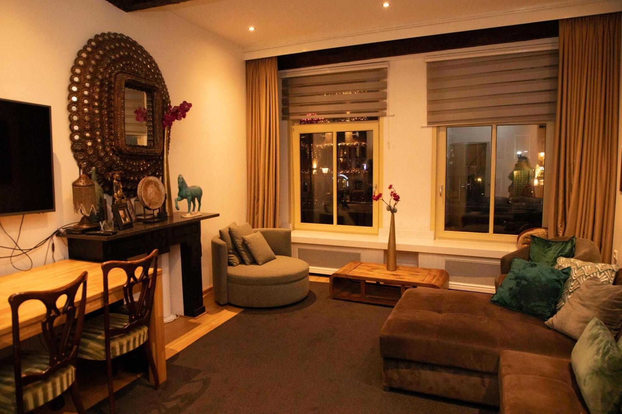 Red Light District B & B Canal View Amsterdam Exterior photo
