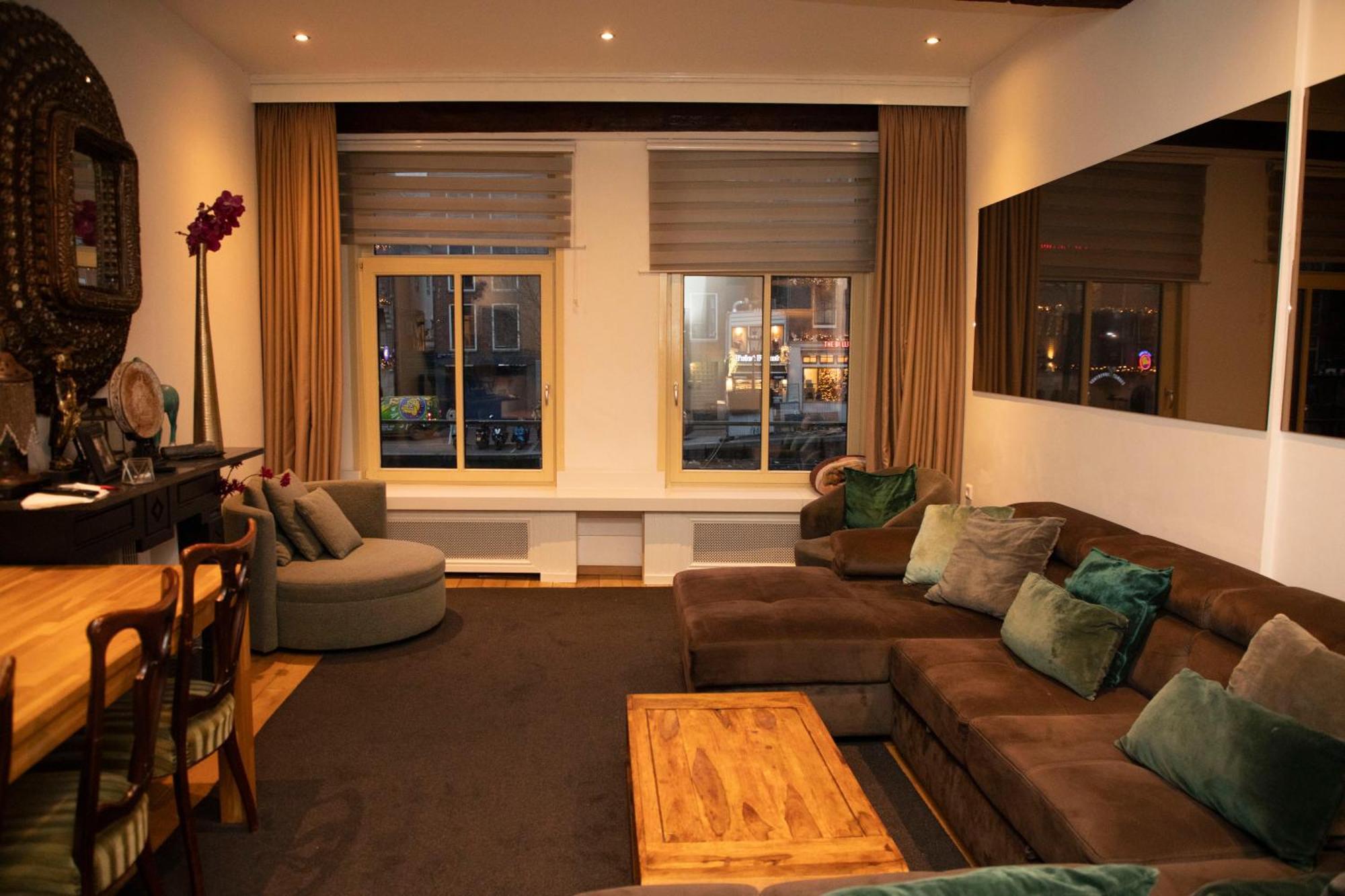 Red Light District B & B Canal View Amsterdam Exterior photo